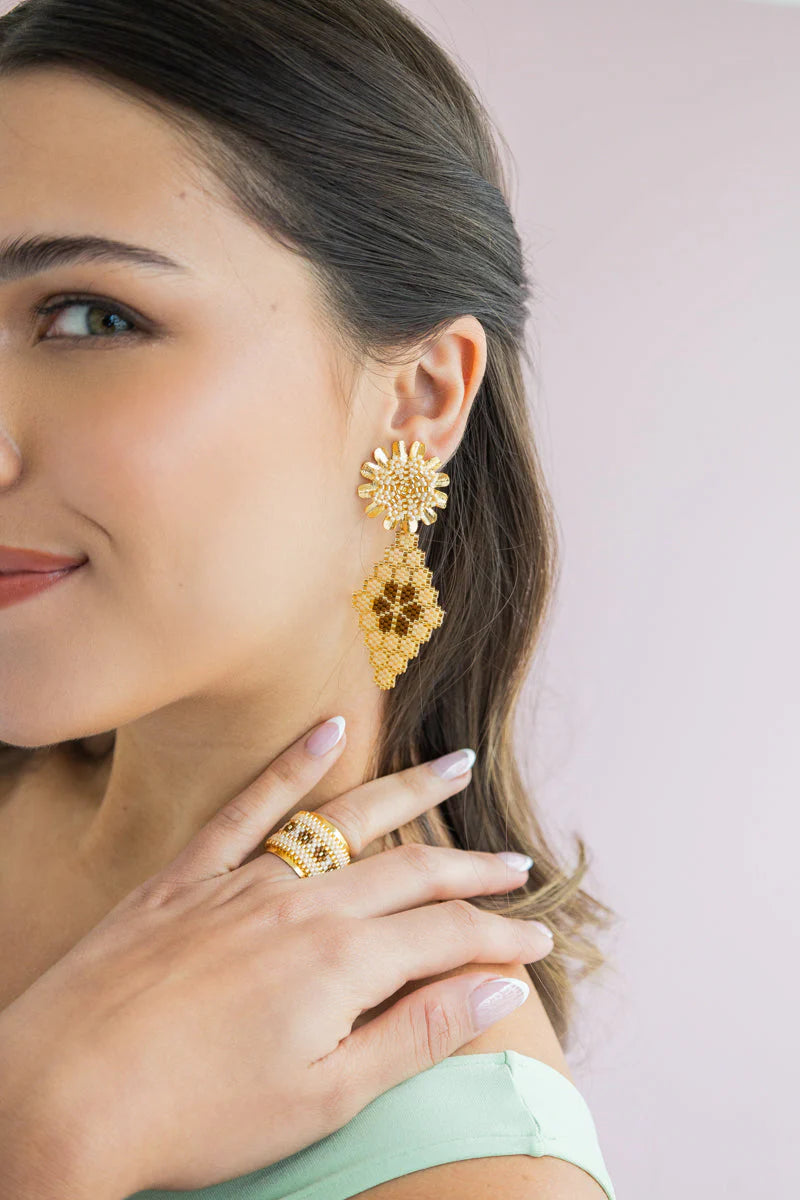 Aritos Beige Flower