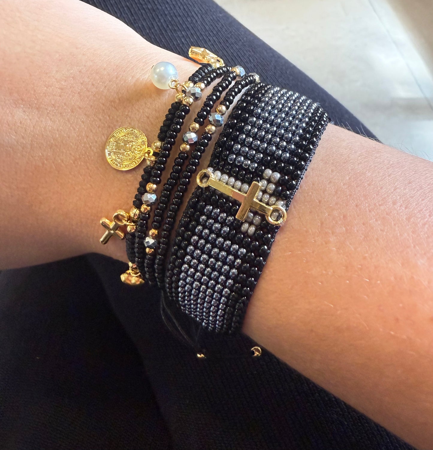 set de pulseras cruz